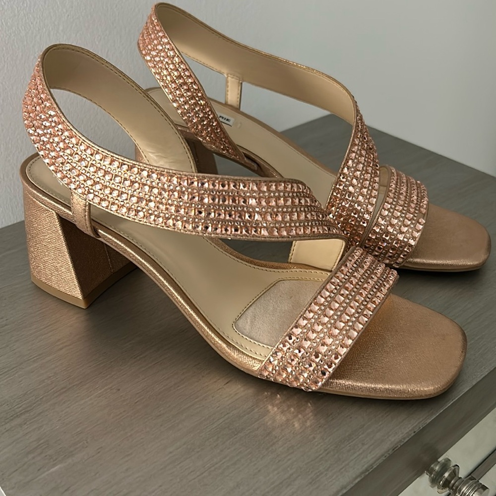 Alex Marie Rose Gold, Brinda, Sparkle Heels, Size 8
Excellent Condition